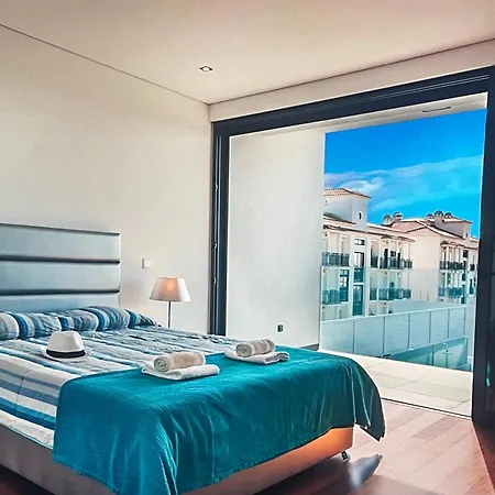 Perfect Close To The * Olhos de Agua (Albufeira)